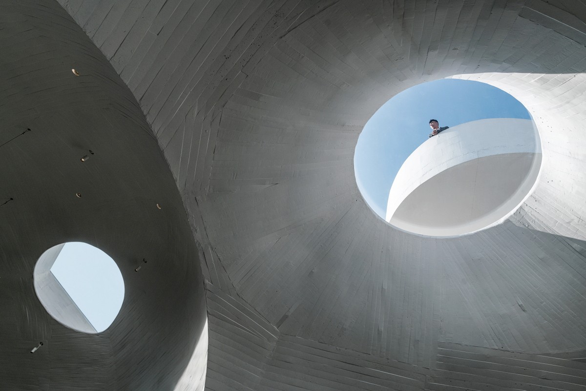 12_Skylights_by_WU_Qingshan.jpg