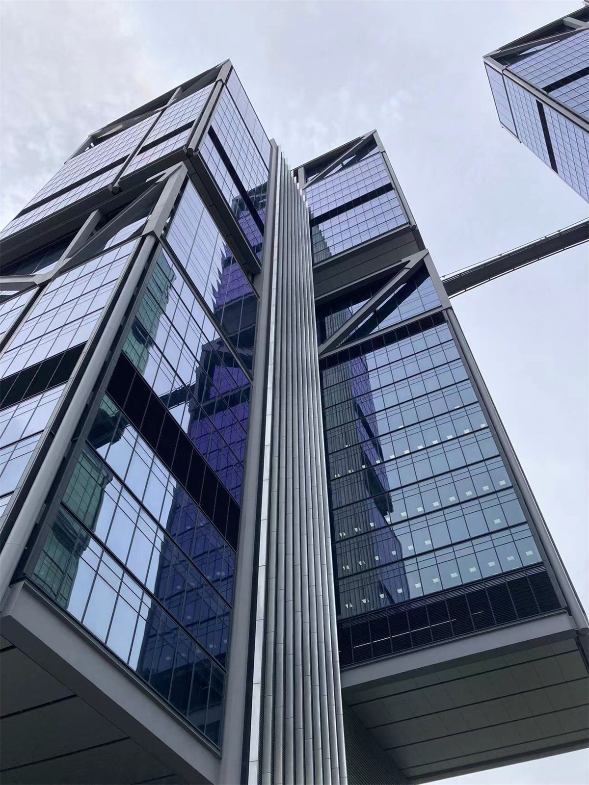 深圳留仙洞总部基地最新建设的超高层立面库 - 品素品设计