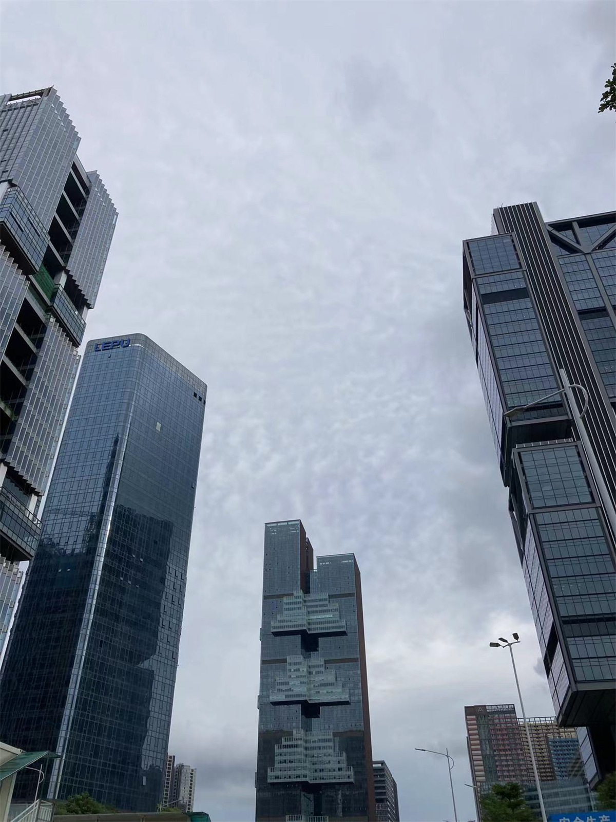 深圳留仙洞总部基地最新建设的超高层立面库 - 品素品设计