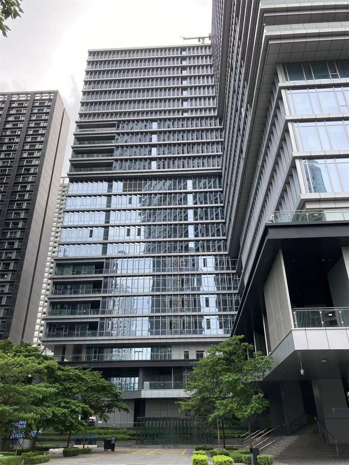 深圳留仙洞总部基地最新建设的超高层立面库 - 品素品设计