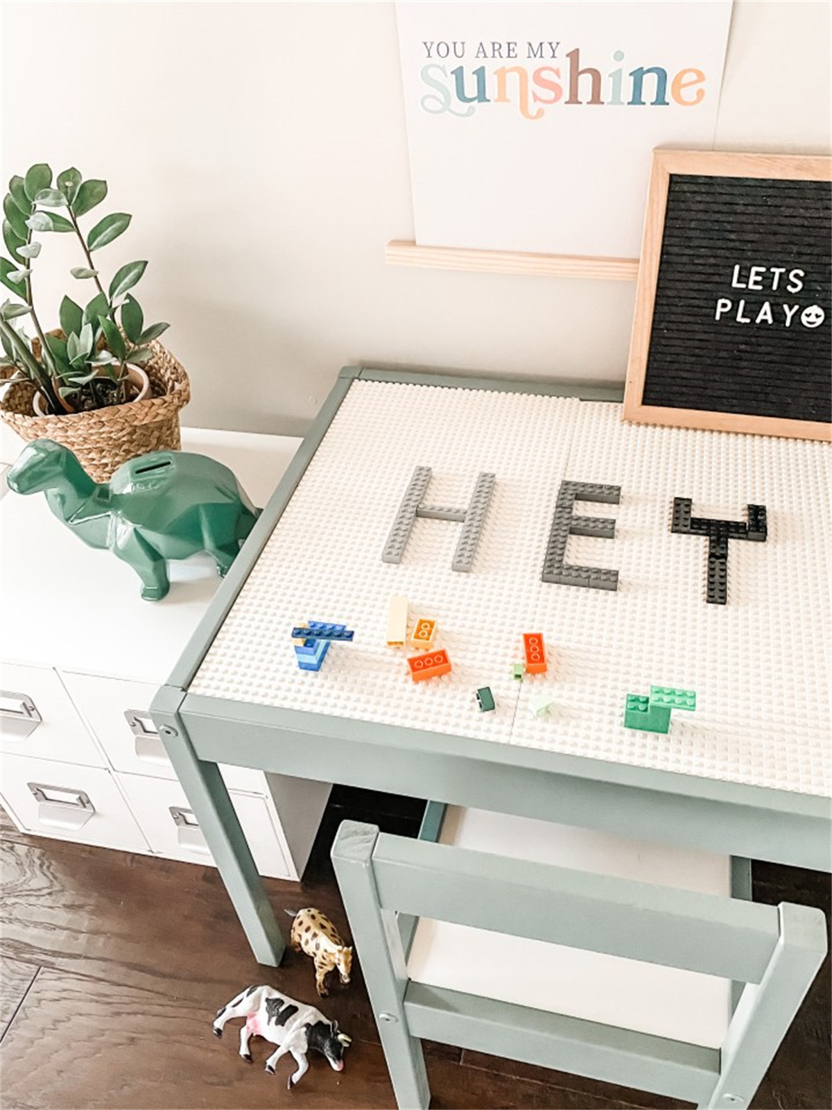 Lego-mat-table.jpg