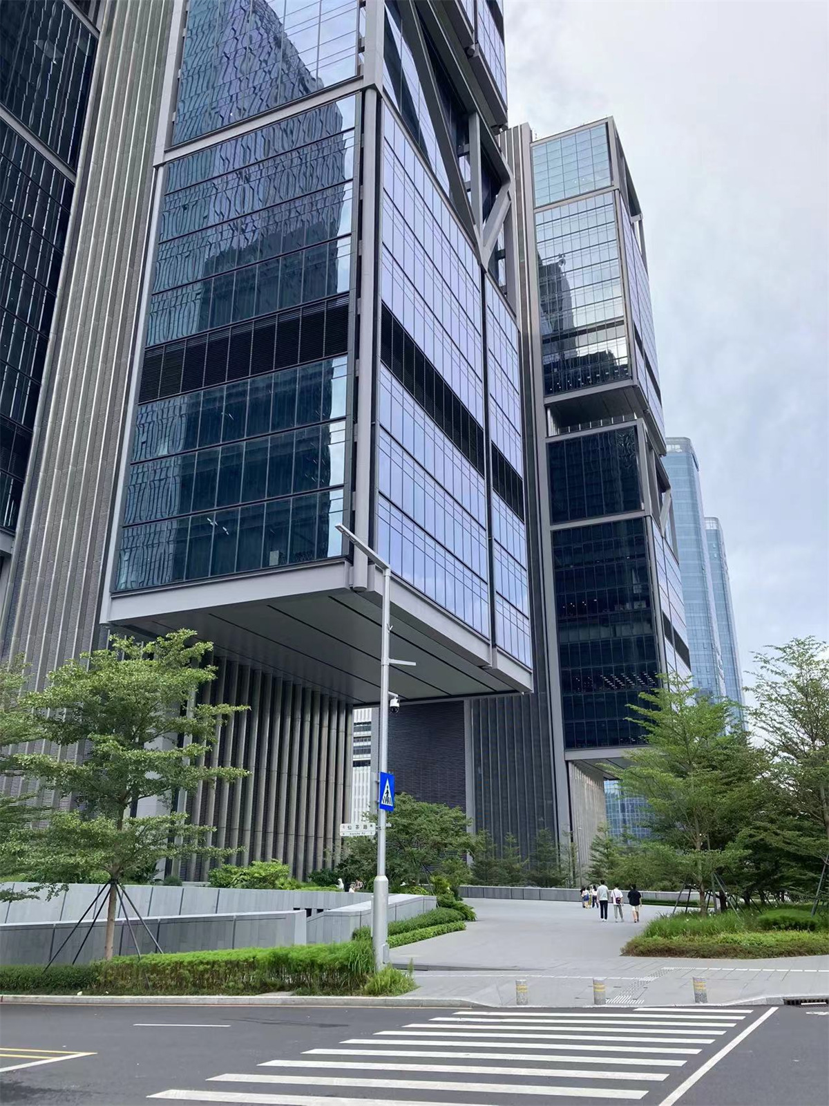 深圳留仙洞总部基地最新建设的超高层立面库 - 品素品设计