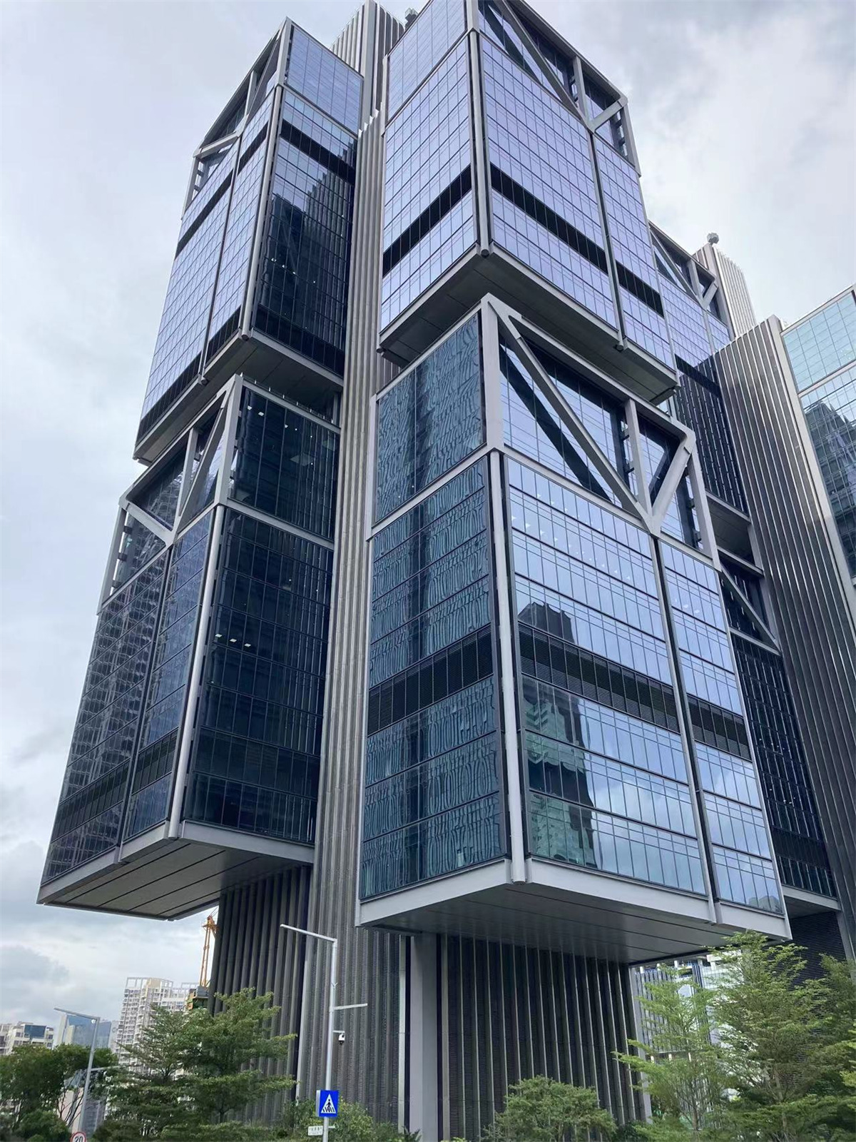 深圳留仙洞总部基地最新建设的超高层立面库 - 品素品设计