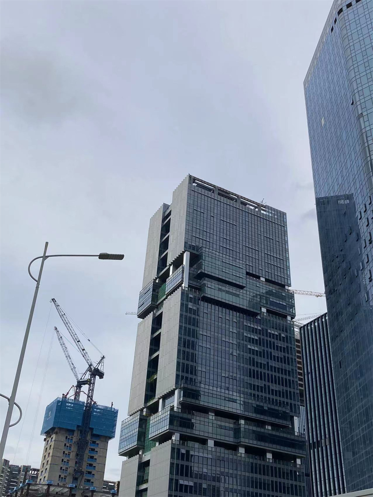 深圳留仙洞总部基地最新建设的超高层立面库 - 品素品设计