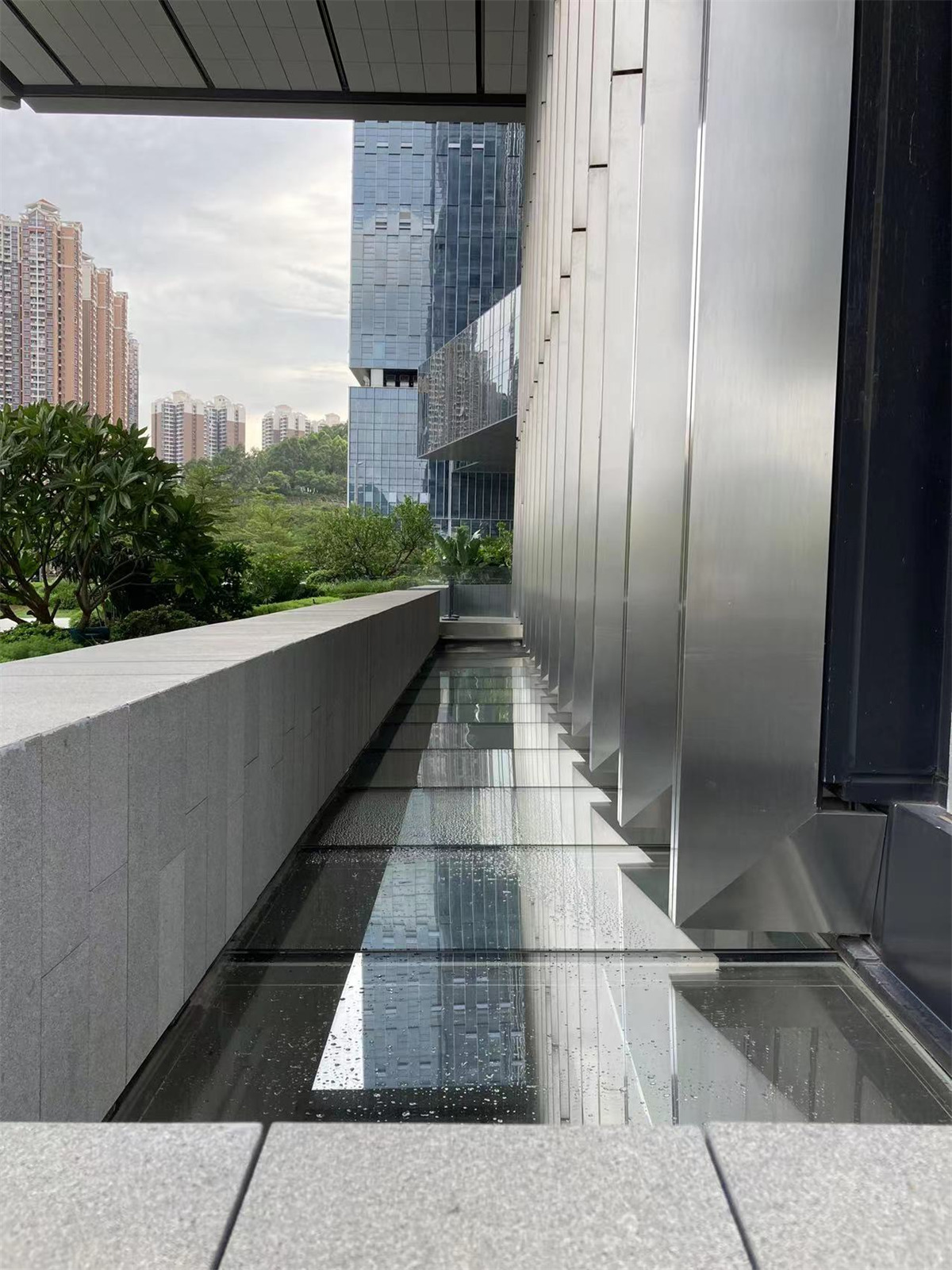 深圳留仙洞总部基地最新建设的超高层立面库 - 品素品设计